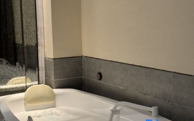Holiday Inn Dalian Hot Spring