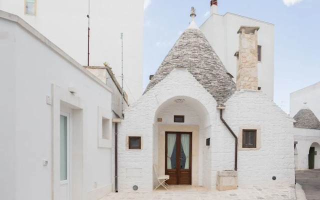 Dimore nel Tempo-Widespread Homes & Trulli
