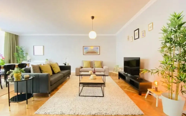 Missafir Remarkable Flat in the Heart of Nisantasi