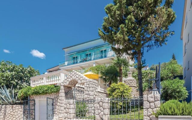 Stunning Home in Dramalj With Wifi and 2 Bedrooms