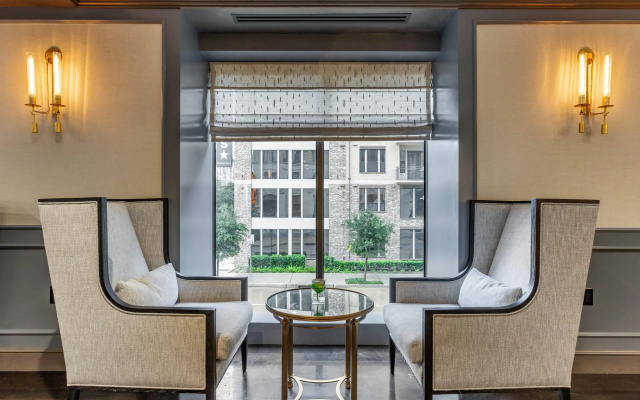 Cambria Hotel Houston Downtown Convention Center