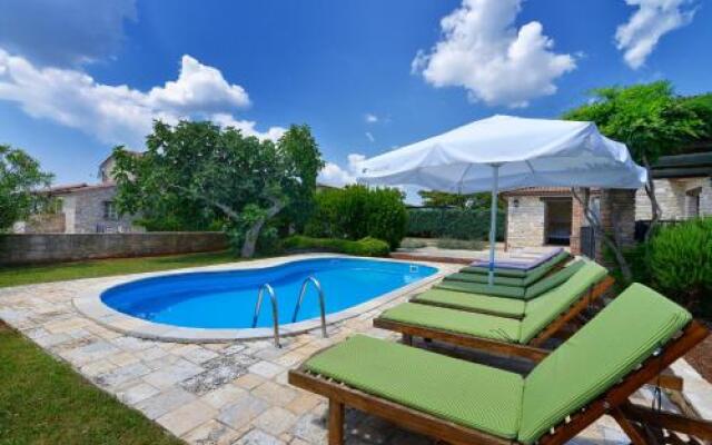 Villas Barat by Istarski Dvori