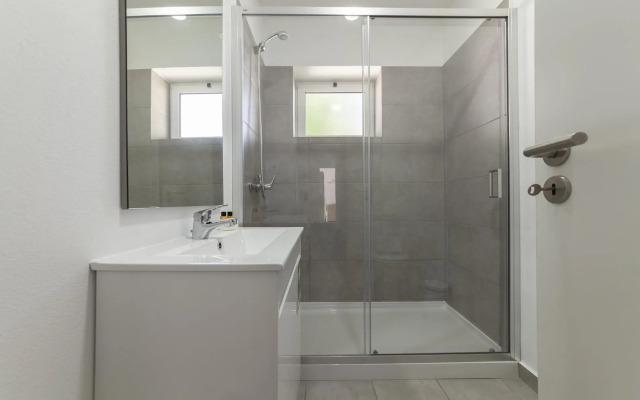 B53 - Vasco da Gama Top Floor Apartment