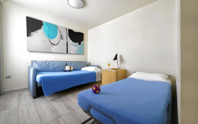 Aqua Suites