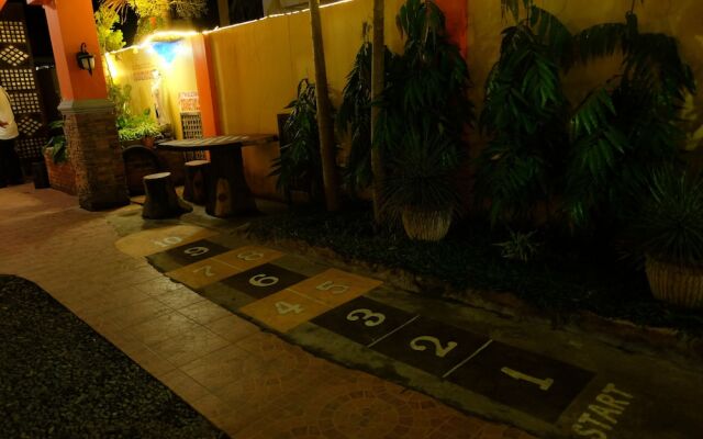 The Orange House - Vigan Villa