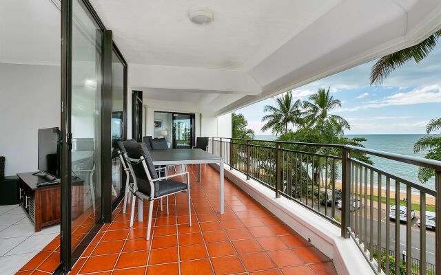 Roydon Beachfront Apartments