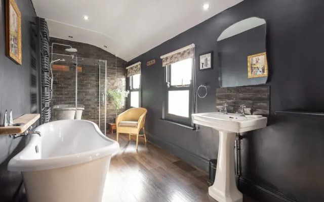 Host Stay Garnet Street