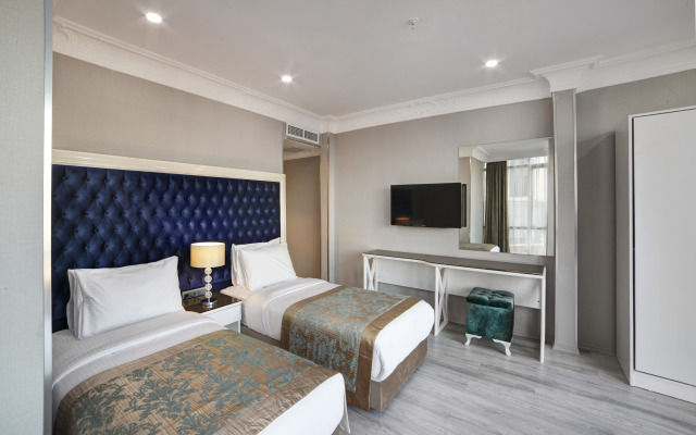 White Monarch Hotel