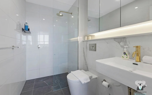 Kozyguru | Wentworth Point | 2B Apt+Free Parking