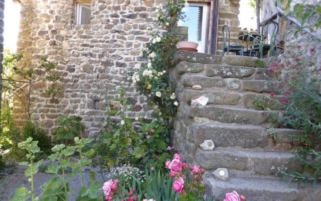 Le Mas De La Siffleuse