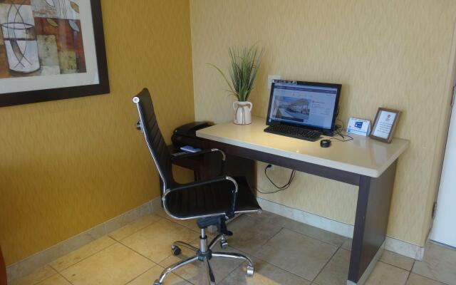Best Western Plus Bowmanville