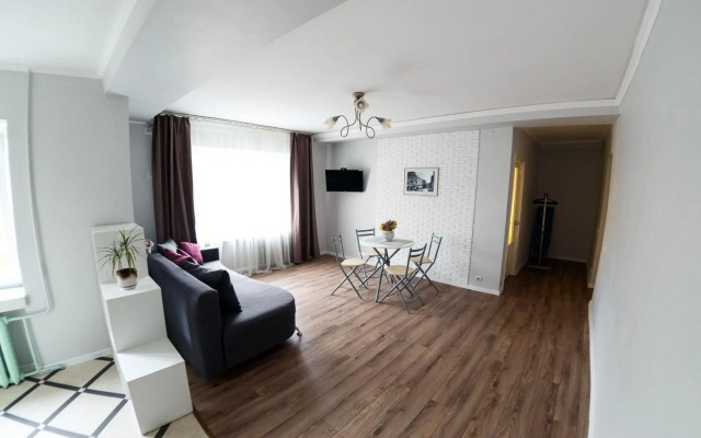 Chornovola Avenue Apartment