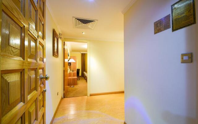 Luxurious Al Rawdah Suites