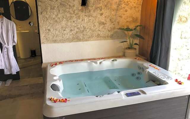 Le Manoir: chambre d’hôte de charme avec jacuzzi privatif