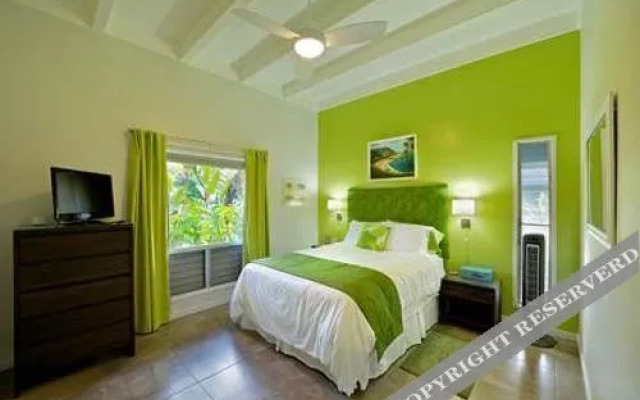 Puamana 18b 3 Bedroom Condo by RedAwning