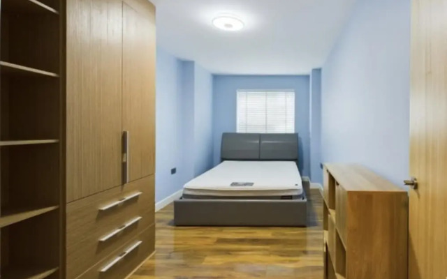 Cosy Feltham Apartment With 2 Bedrooms