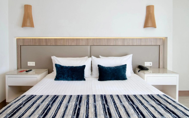 Hotel Velvet Plaza