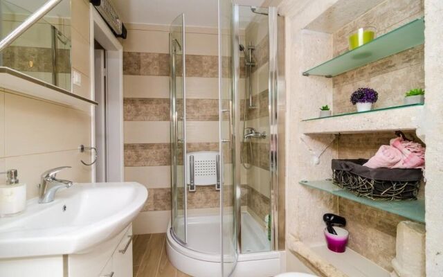 Holiday Home Tezoro Royal