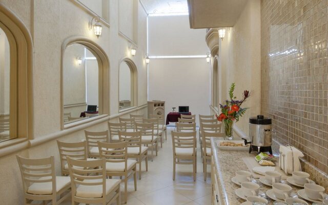 Hotel & Suites Quinta Magna
