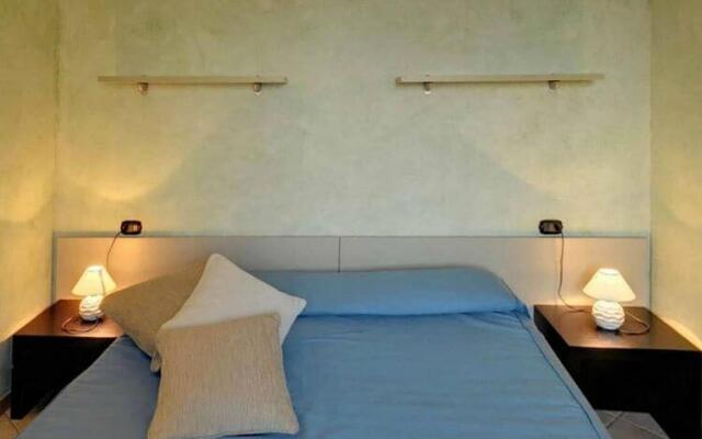 Apartment in Cannegione with communal terrace