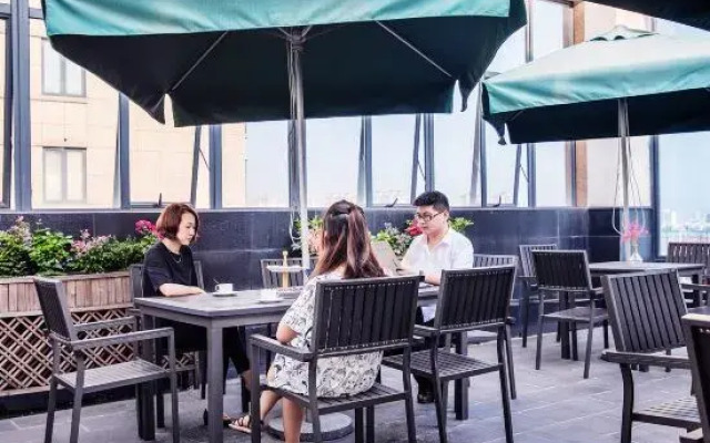 Mofang Hotel (Ningbo Railway Station Business and Technology College)