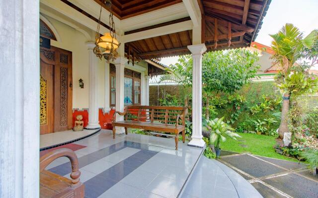 OYO 1650 Griya Joglo Homestay
