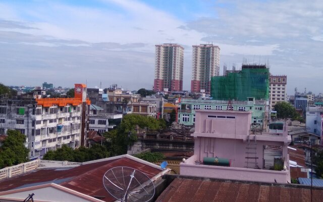Man Shwe Li Hotel