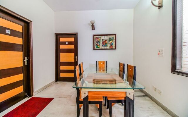 FabHotel Anand Villa