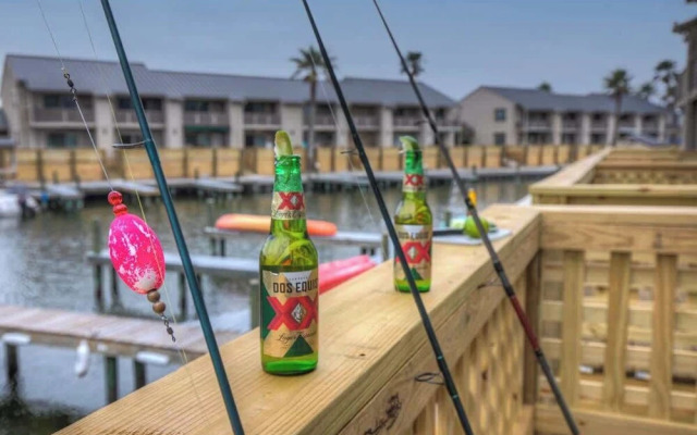 Fisherman Friend! - Coastal Condo - Views Await!