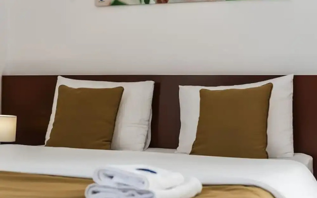 Stylish Studio With Spacious Balcony -trendafili