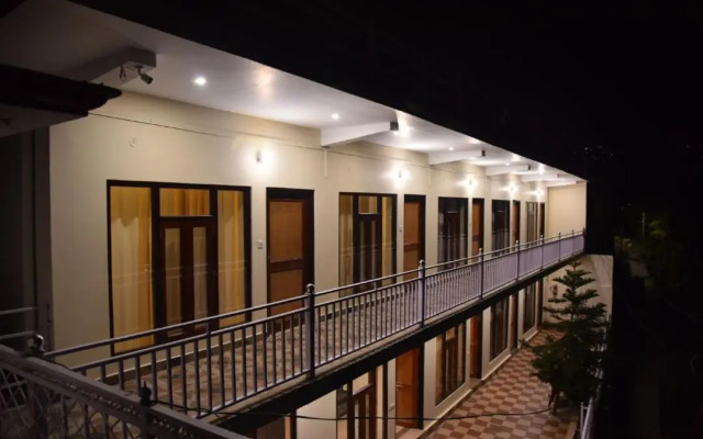 Hotel Lake Paradise Inn