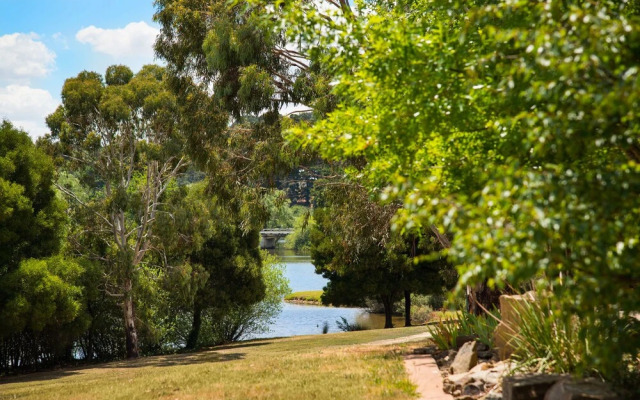 Lake Daylesford Lodge 3