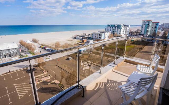 Summerland Sea-View Luxury Apartment