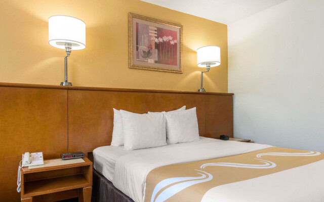 Quality Inn & Suites Near the Theme Parks