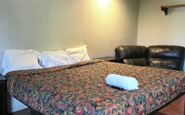 Delux Inn Motel
