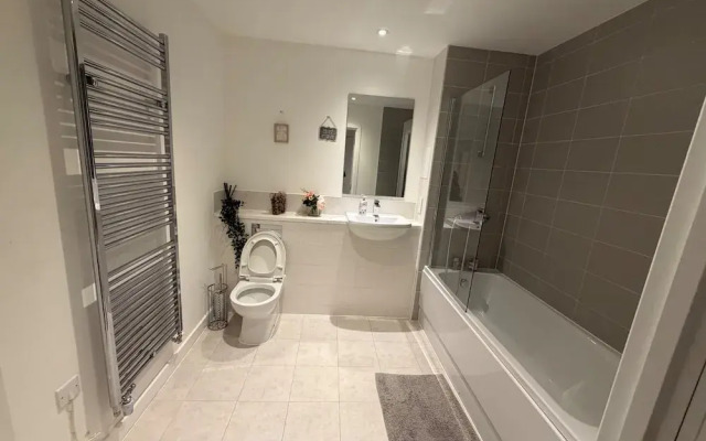 Cosy London Apartment Near River Thames