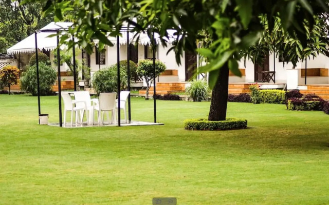 Shree Vilas Orchid - A Pichola Lake Facing Resort
