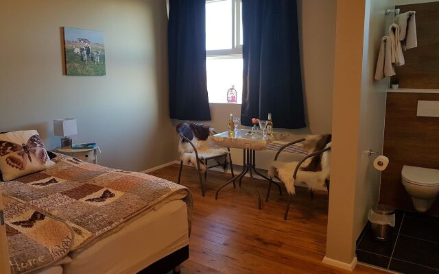 Skálatjörn Guesthouse