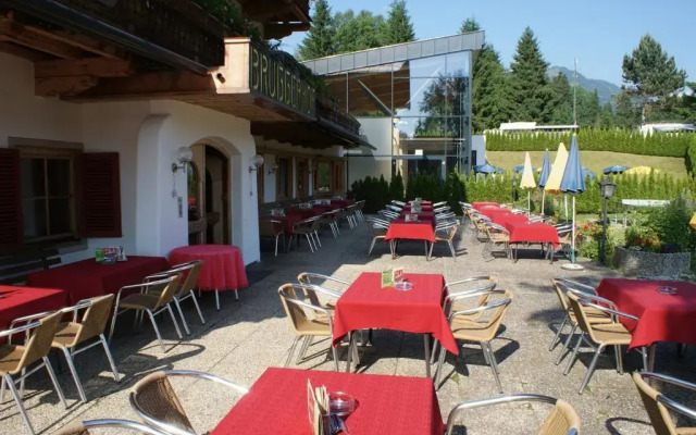 Bruggerhof - Camping, Restaurant, Hotel