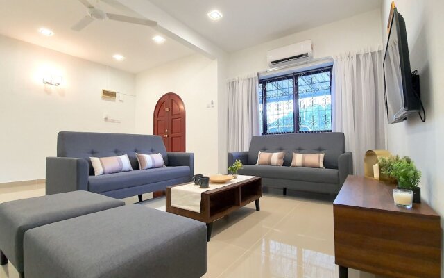 WhiteTerrace House Jalan Ipoh by BeeStay