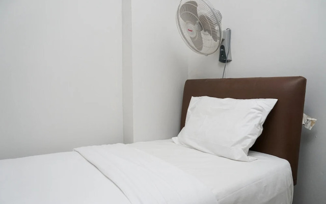 Tranquil Green Pramuka 2BR Apartment near Shopping Center