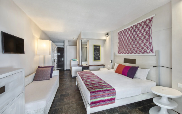 Solana Beach - Adults Only