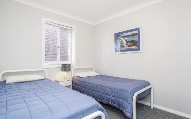 Beachcomer, Unit 1 - The Entrance, NSW