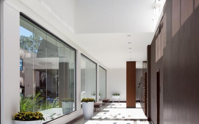 Hilton Woodland Hills / Los Angeles