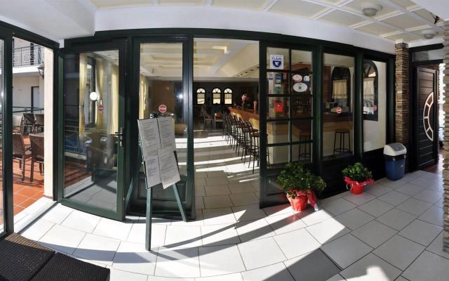Sun Hotel