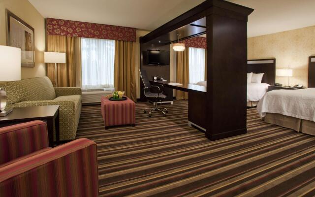 Hampton Inn & Suites Seattle/Federal Way