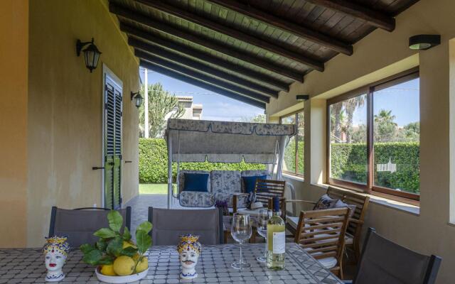 Villa La Tonnara, beach at 50 meters-Villa La Tonnara