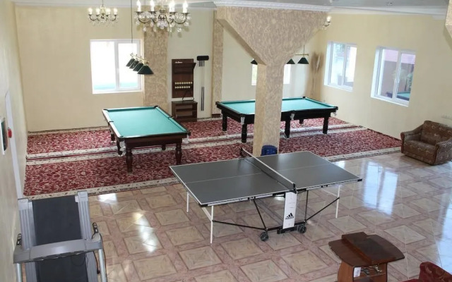 Dyadya Stepa Hotel