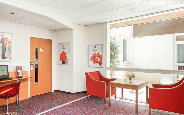 ibis Chartres Ouest Luce