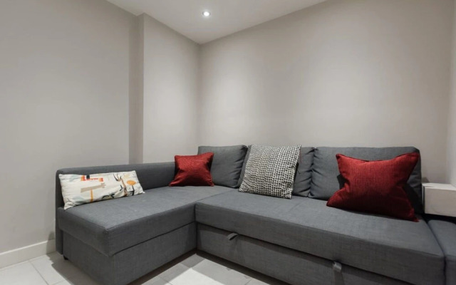 The Escalier Mews - Stunning 3bdr Home Flooded With Light